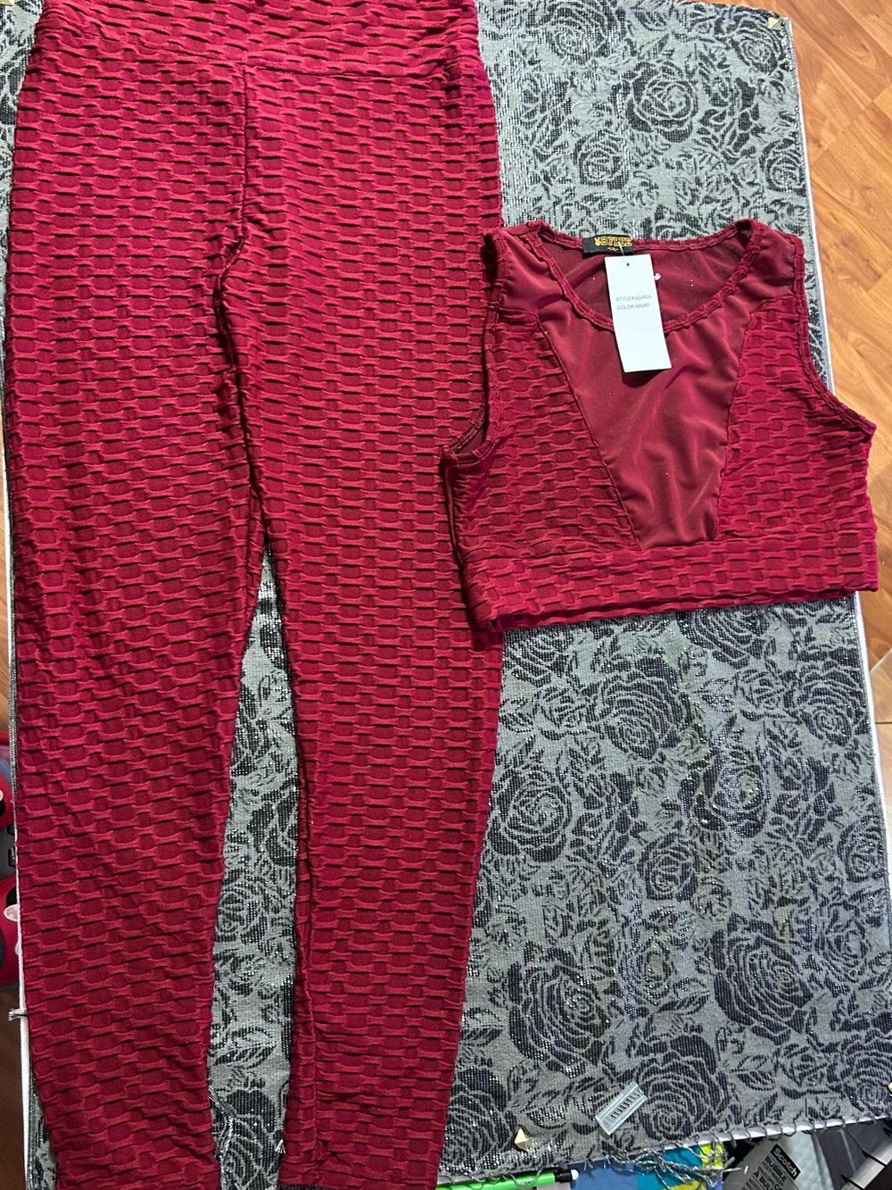 BFREE Women's Burgundy Textured Two-Piece Activewear, Size -L/XL-